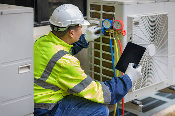 Professional Hvac technician working in Summerland, CA